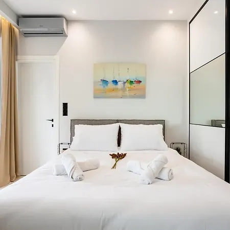 Black & White Marina Studio, Kalamata Getaway Exterior photo